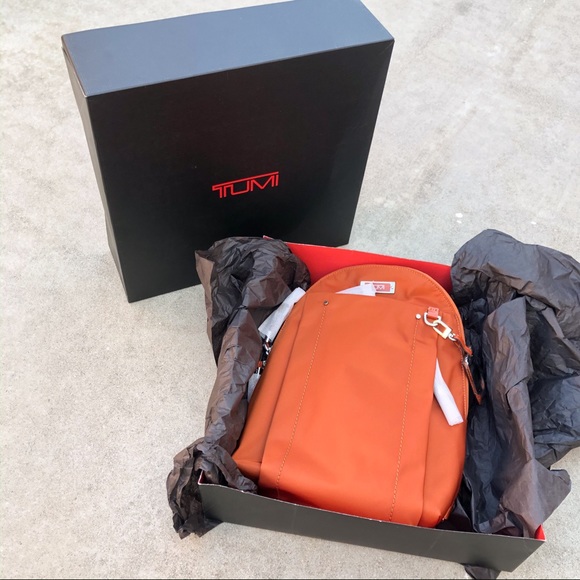 tumi one strap backpack